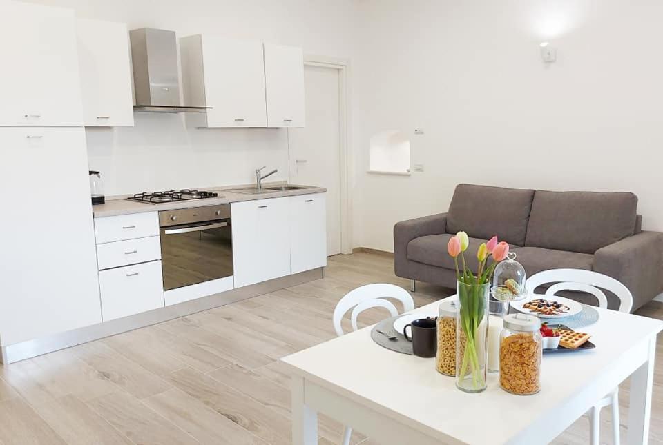 Four White Apartment Agerola