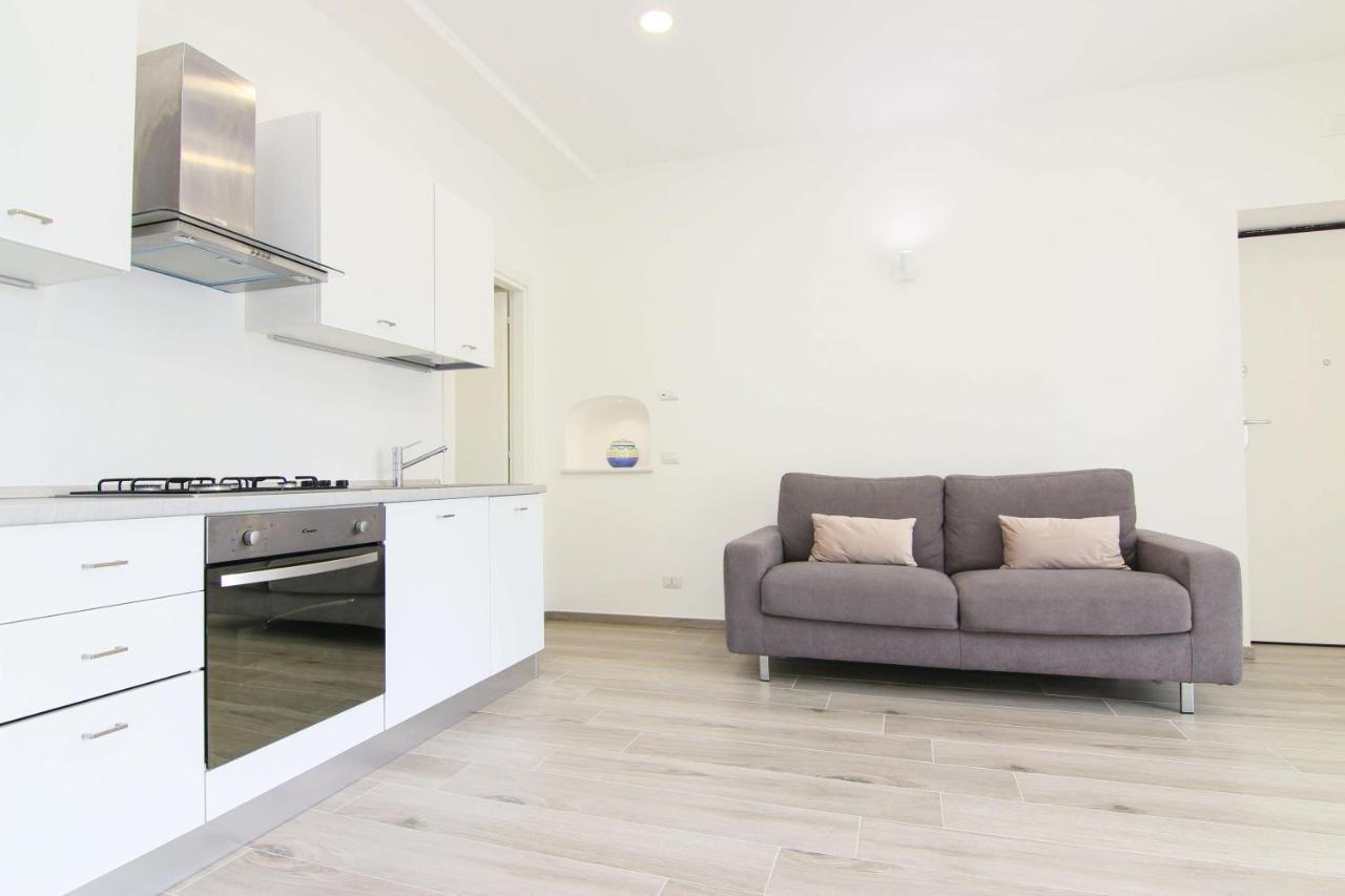 Four White Apartment Agerola